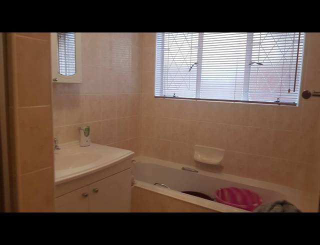 2 BEDROOM APARTMENT TO LET IN PELHAM